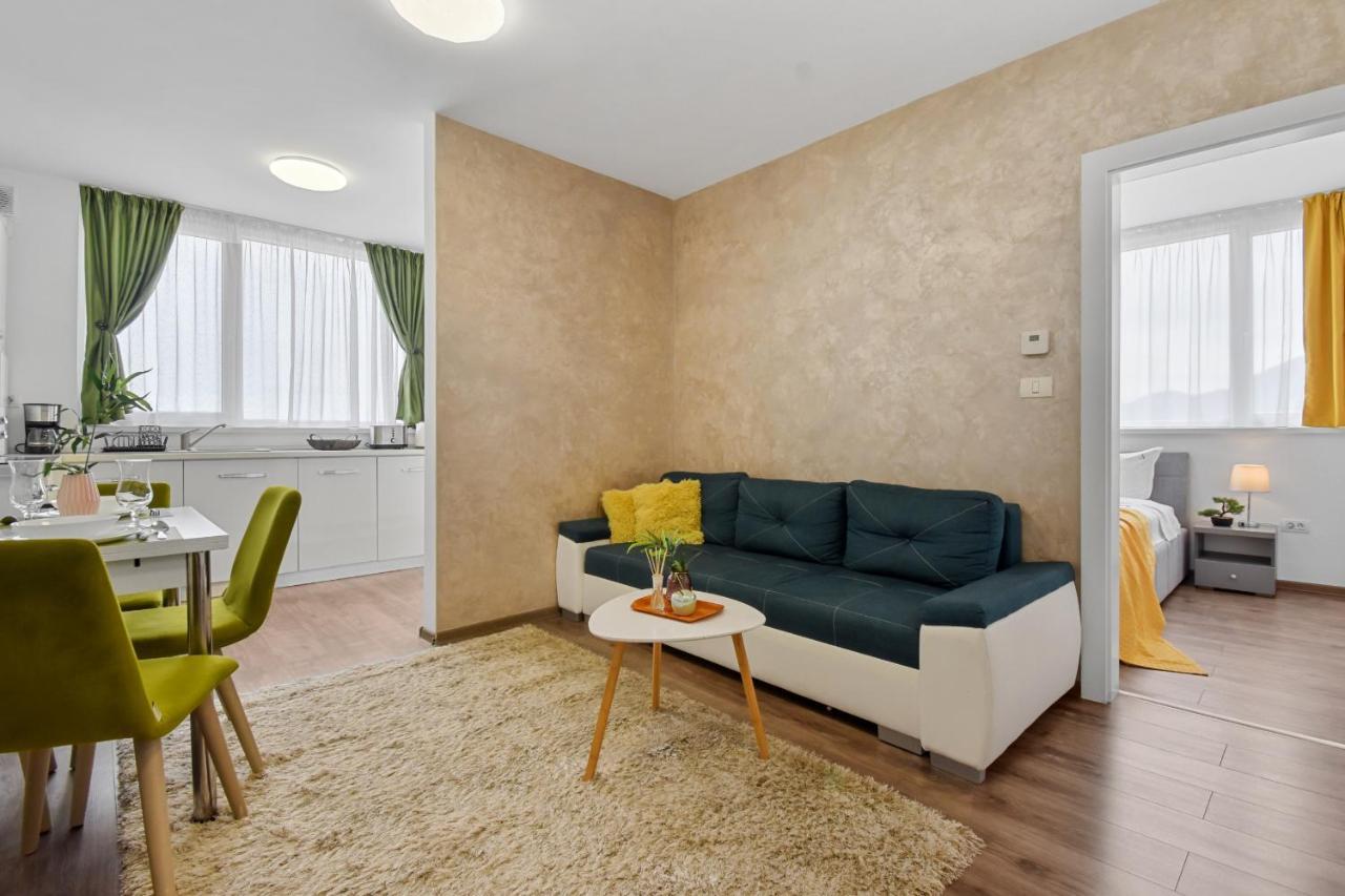 Apartamento Modern In New Building With Panoramic View Braşov Exterior foto