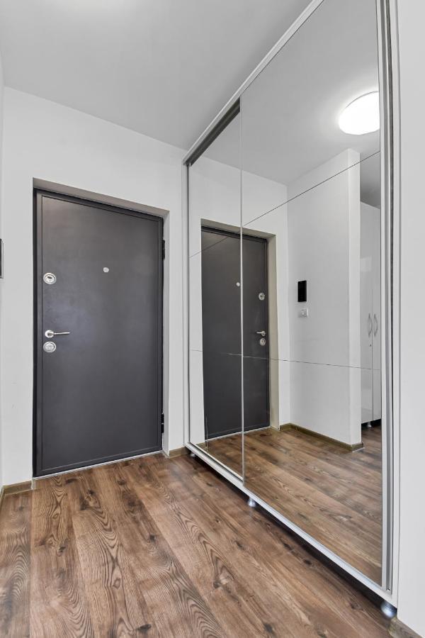 Apartamento Modern In New Building With Panoramic View Braşov Exterior foto